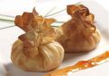 Aumônières surprises (camembert, pignons, pomme verte)