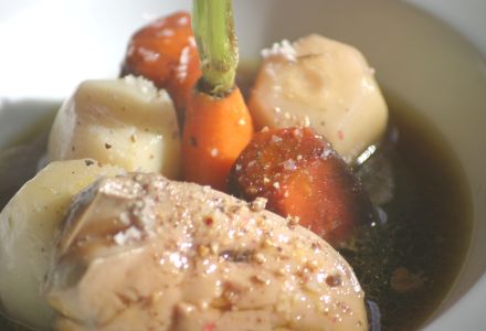 Pot au feu de foie gras de canard des Landes aux légumes racines