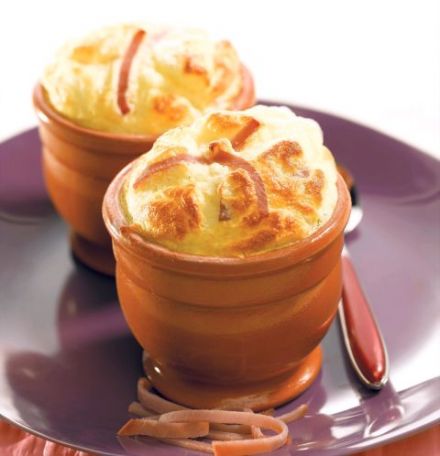 Soufflés onctueux fromage-bacon