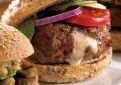 Burger aux lardons, provolone et tomates séchées